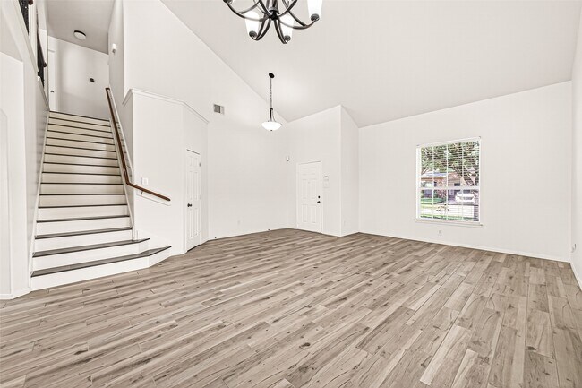 Building Photo - 25135 Florina Ranch Dr