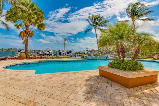 Building Photo - 111 Yacht Club Way
