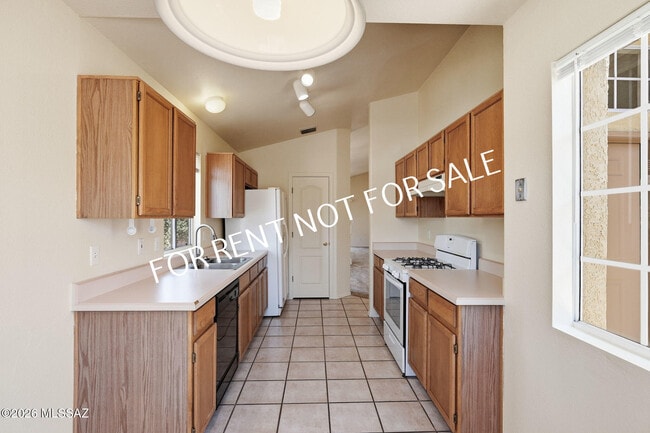 Building Photo - 3752 W Sunbright Dr