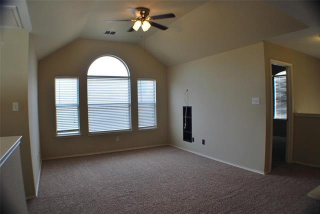 Building Photo - 5816 White Pine Dr
