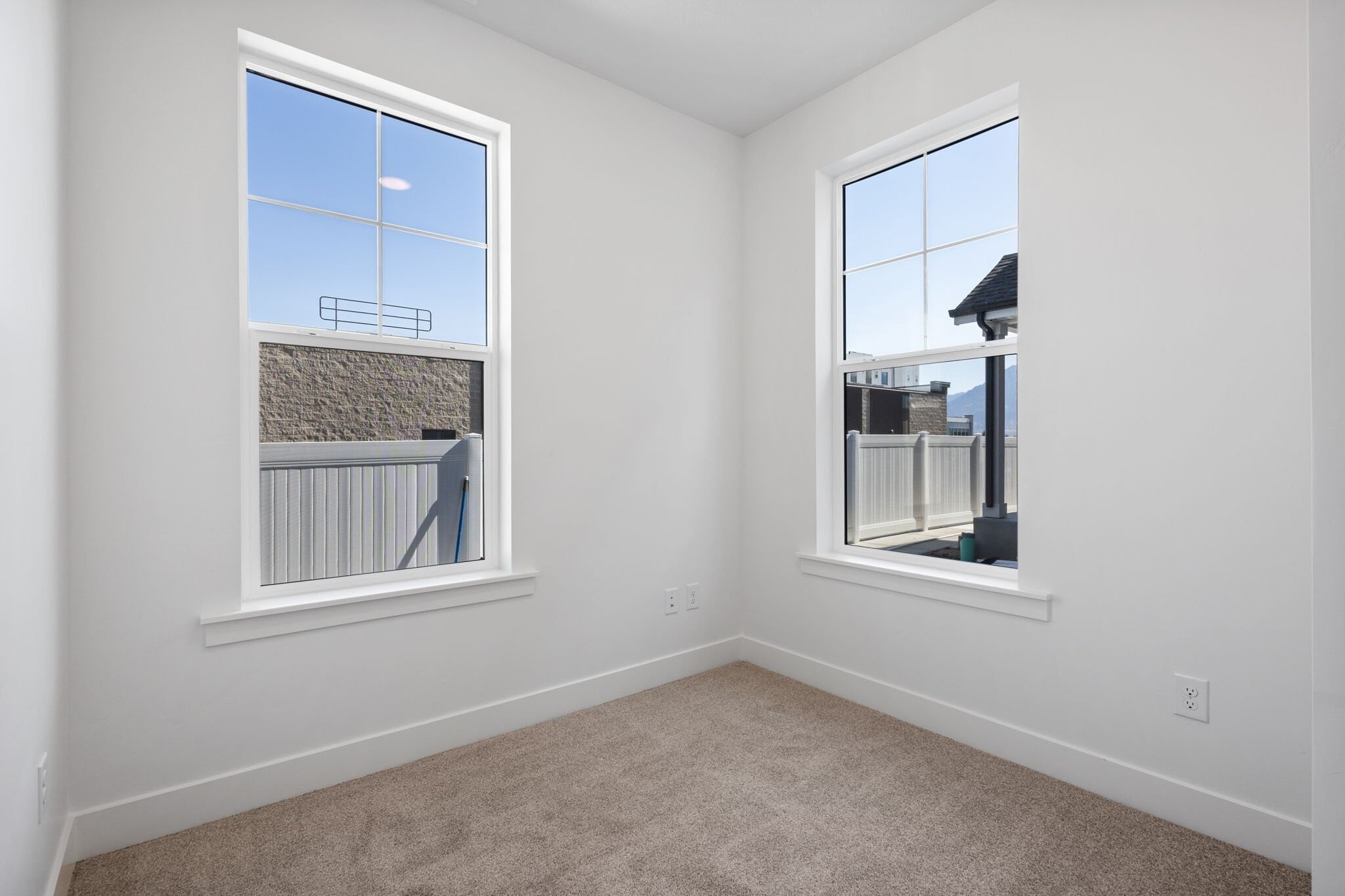 Building Photo - 384 Chadam Way