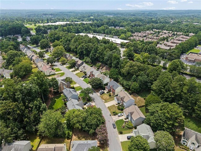 Building Photo - 6285 Barwick Ln