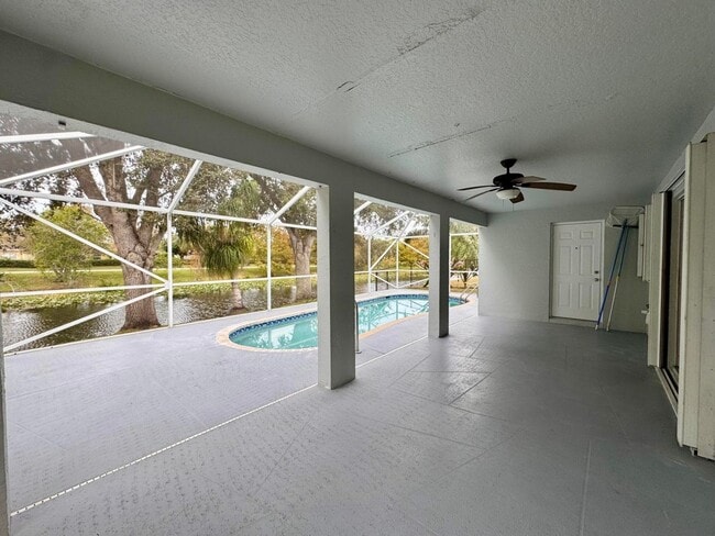 Building Photo - 1132 Hatteras Cir