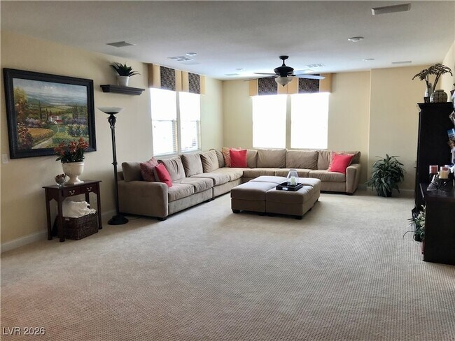 Building Photo - 1169 Midori St