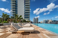 Building Photo - 1500 Rycroft St