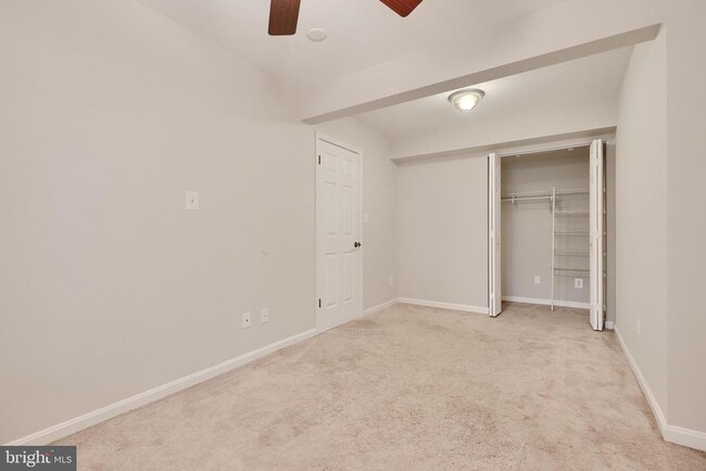 Building Photo - 733 Reedy Cir