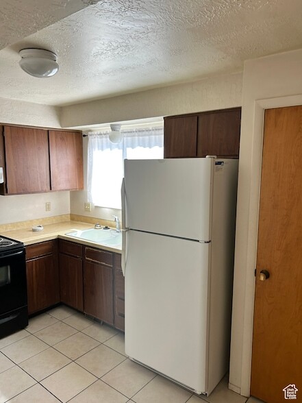 Building Photo - 3556 Van Buren Ave