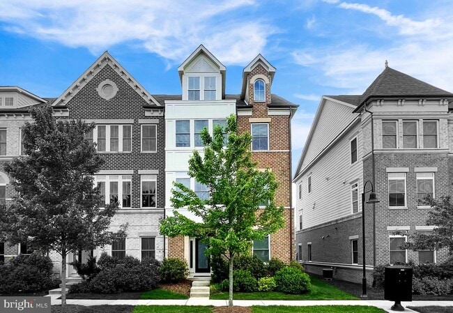 Building Photo - 44707 Plympton Square