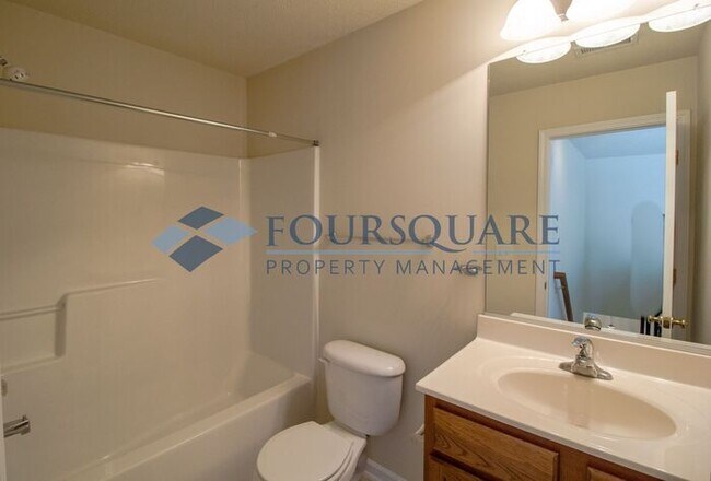 Building Photo - End Unit Townhome | Washer/ Dryer Included...