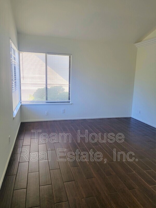 Building Photo - 23423 Vía Boscana