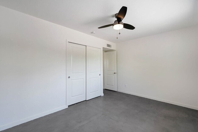 Building Photo - 5-Bedroom Tempe Home with Private Pool & Prime ASU Proximity