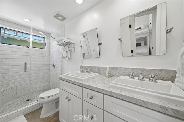 Building Photo - 305 Montero Ave