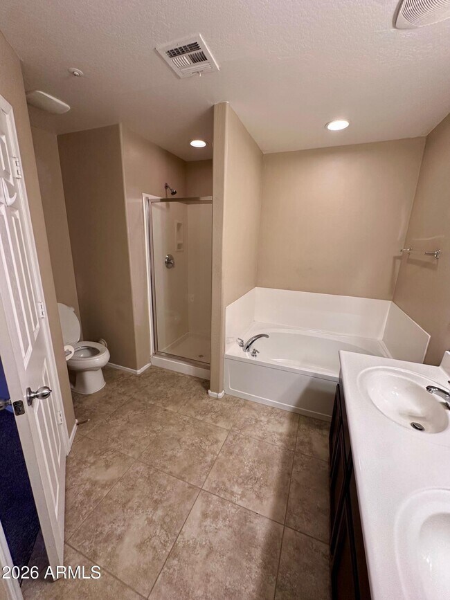 Building Photo - 12972 N 88th Ave