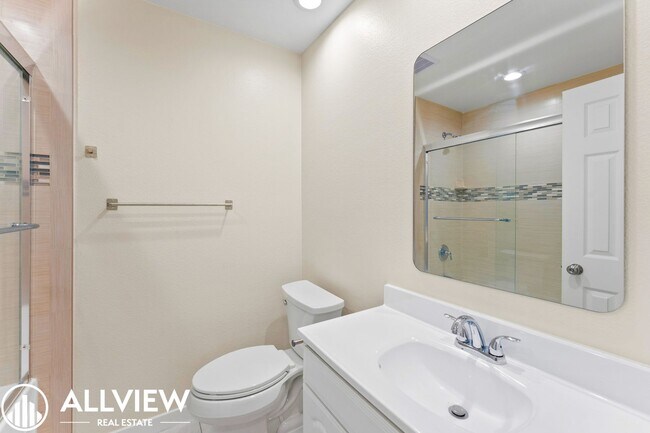Building Photo - Charming San Juan Capistrano Home with Garage & Modern Amenities