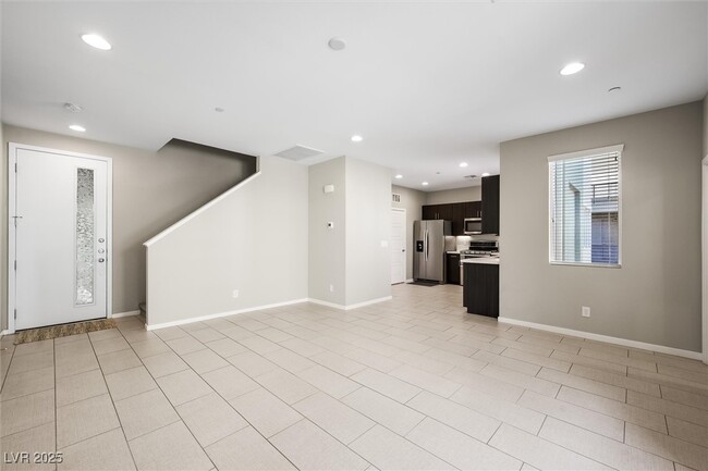 Building Photo - 11236 Rainbow Peak Ave