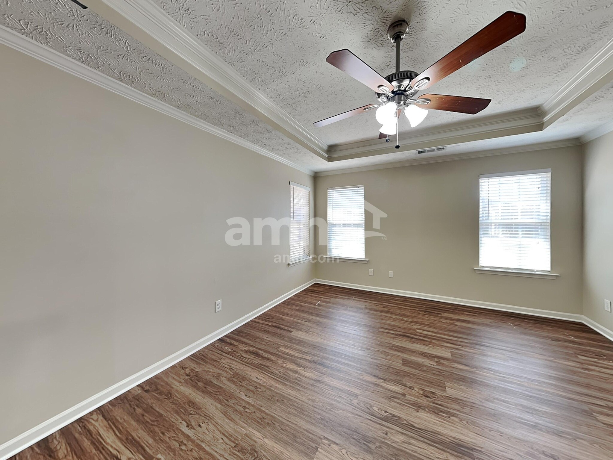 Building Photo - 5455 Yellow Pine Dr