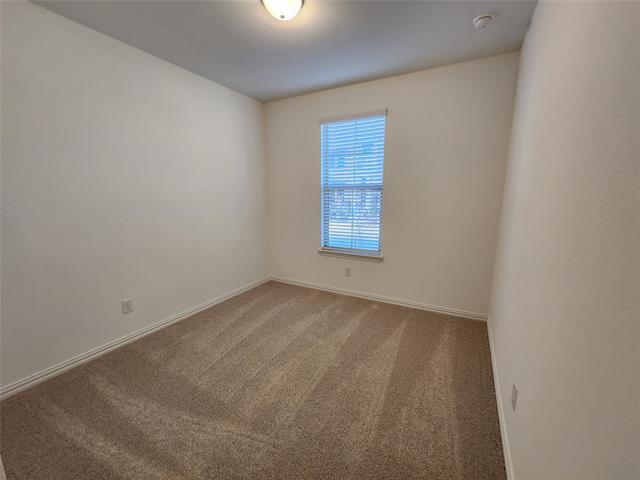 Building Photo - 634 Redwood Wy