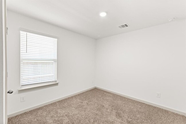 Building Photo - 4918 Pne Hvn Ln