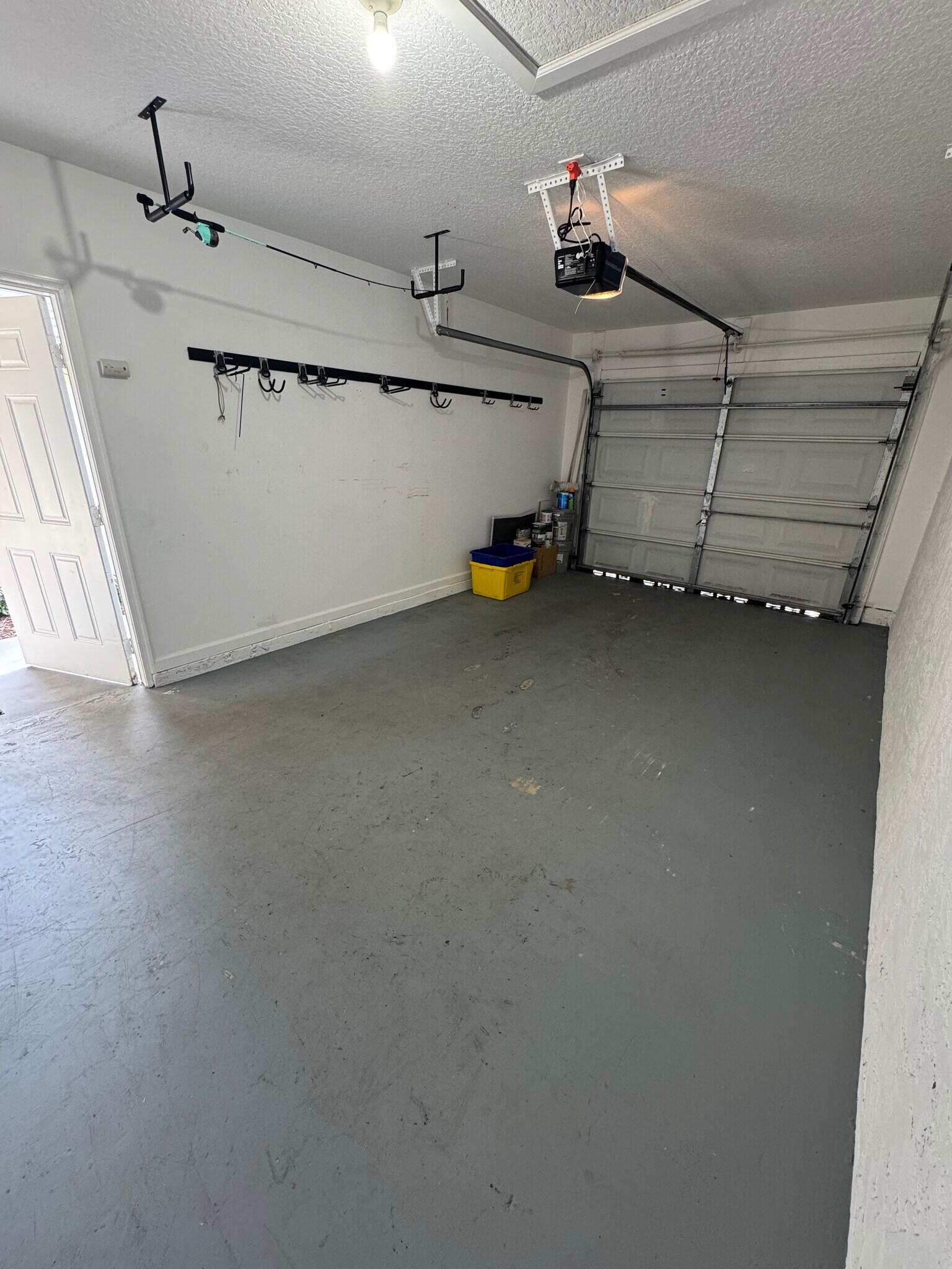 Building Photo - 12836 Woodmill Dr