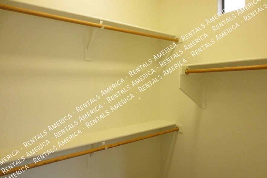 Building Photo - 16245 N 30th Pl