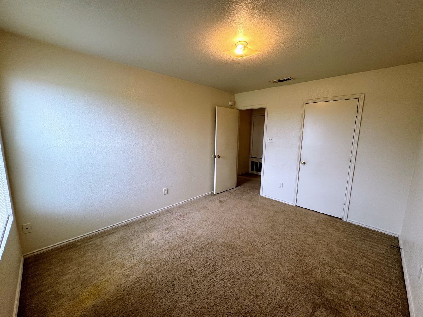 Building Photo - 5102 Lauren Lea Dr