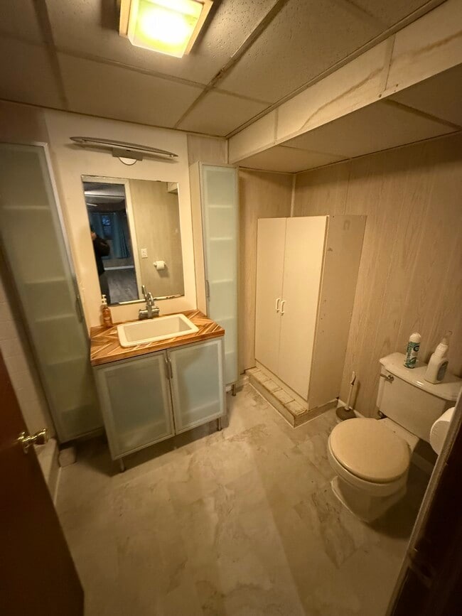 Building Photo - 10 Griffith St