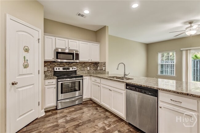 Building Photo - 303 Ferguson Ln