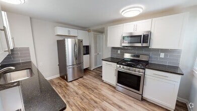 Building Photo - BEAUTIFUL 3 Bedroom, 1 bath with NEWER Ren...
