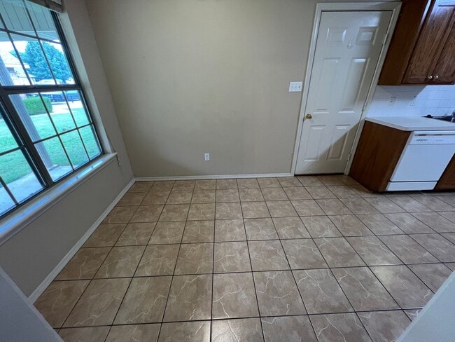 Building Photo - 1811 Wilder Ln