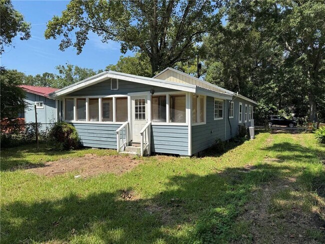 Building Photo - 606 Thornton Ave