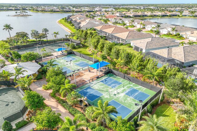 Building Photo - 14610 Edgewater Cir