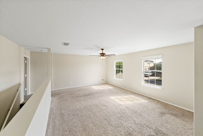 Building Photo - Flexible 5-Bedroom Rental Home in Alamo Ra...