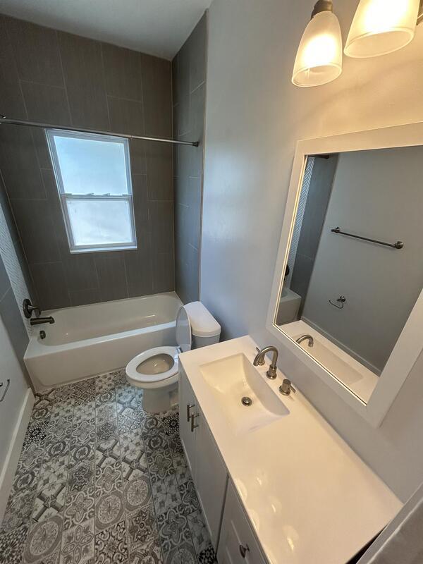 Building Photo - 2861 2nd Ave S