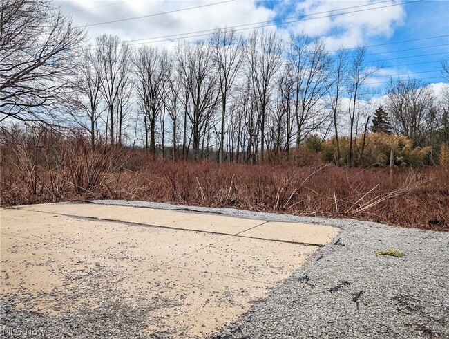 Building Photo - 1268 Pondview Ave