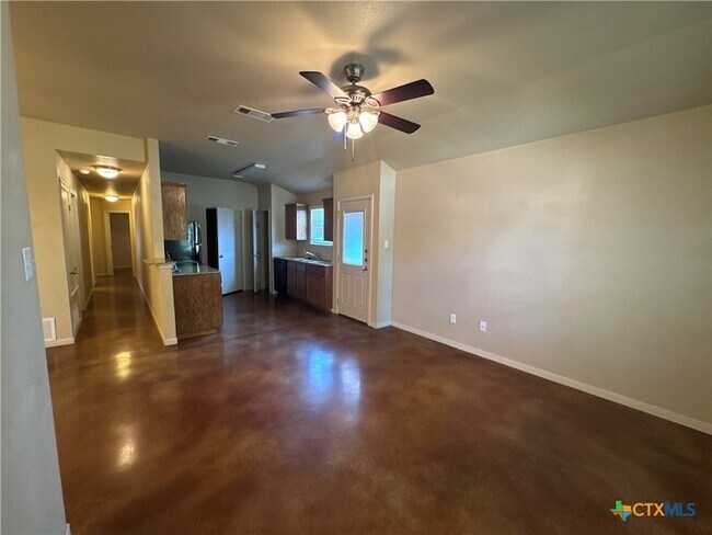 Building Photo - 1523 Aztec Trce