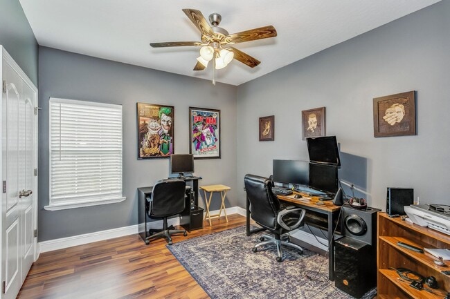 Building Photo - Four Bedroom with Outdoor Kitchen in Shalimar