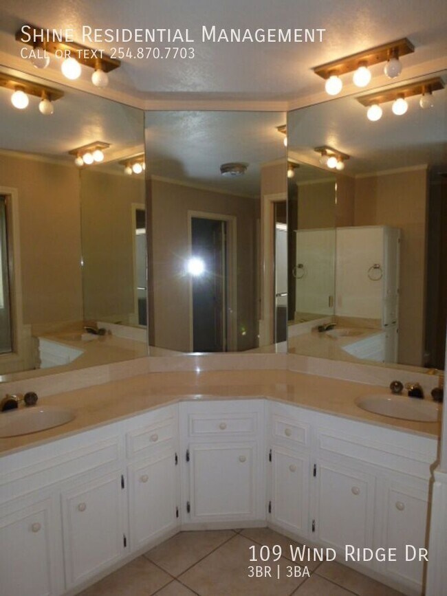 Building Photo - 109 Wind Ridge Dr