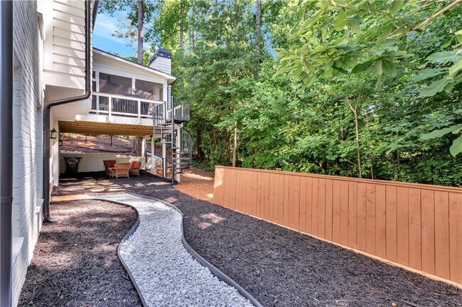 Building Photo - 3081 Rhodenhaven Dr NW