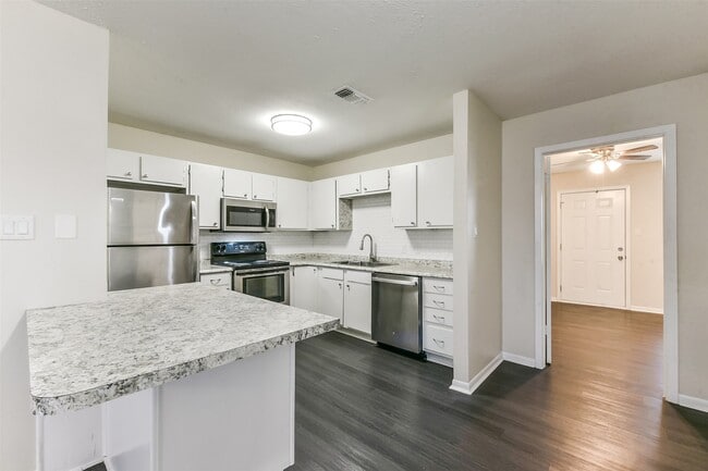 Building Photo - 3602 Alice St