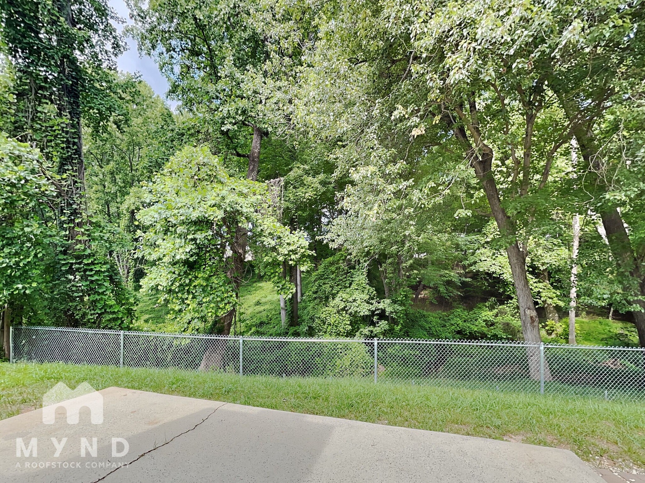 Building Photo - 526 Stratford Rd