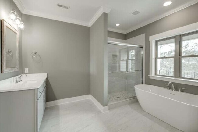 Building Photo - 9678 Dutton Ln