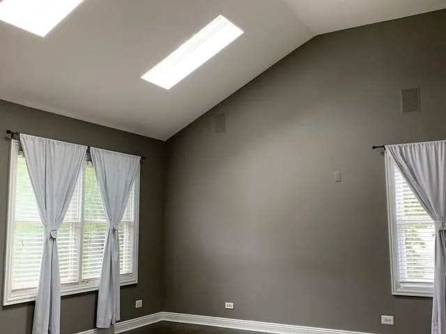Building Photo - 534 Bonnie Brae