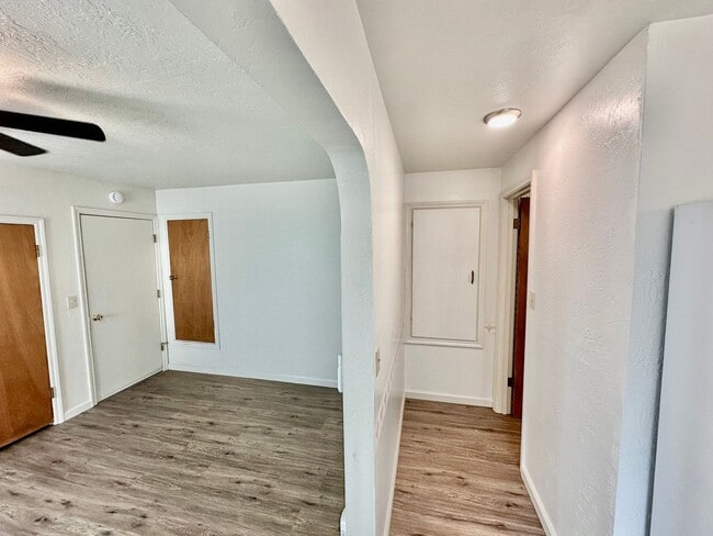 Building Photo - 112 College Way