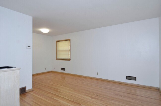 Building Photo - 4451 Bloomington Ave