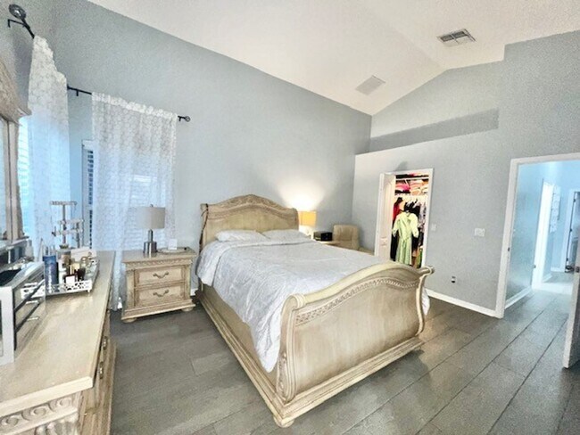 Building Photo - Lake Nona!! Spectacular 4X2 in Gated Nona Crest! All tile flooring!! 2 car garage! Move in April ...