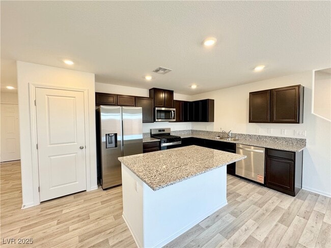 Building Photo - 6002 Swift Lariat St