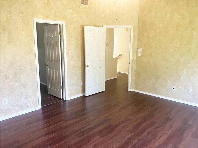 Building Photo - 3208 Dawn Mesa Ct