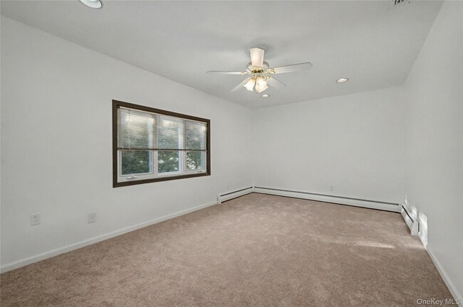 Building Photo - 38 Park Dr E