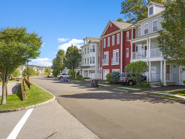 Building Photo - 16 Warrington Round