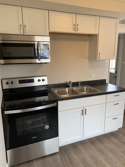 Building Photo - 112 Polster Dr